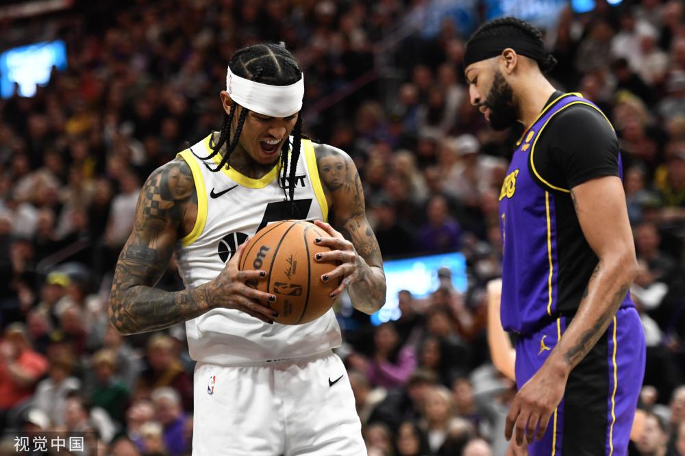 他在关键时 他在关键时